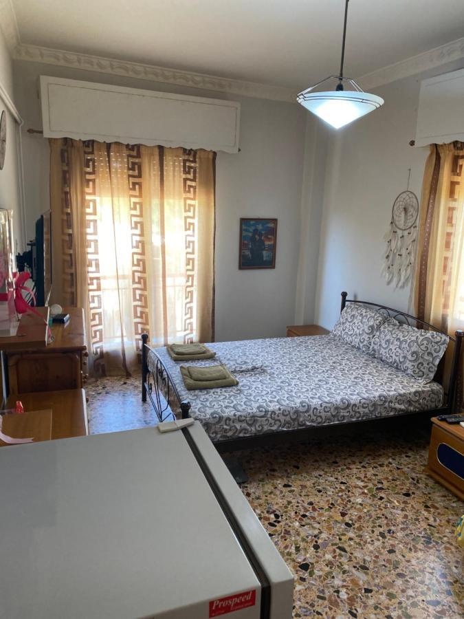 Anita'S Hosting Apartment Kalamata Exterior photo
