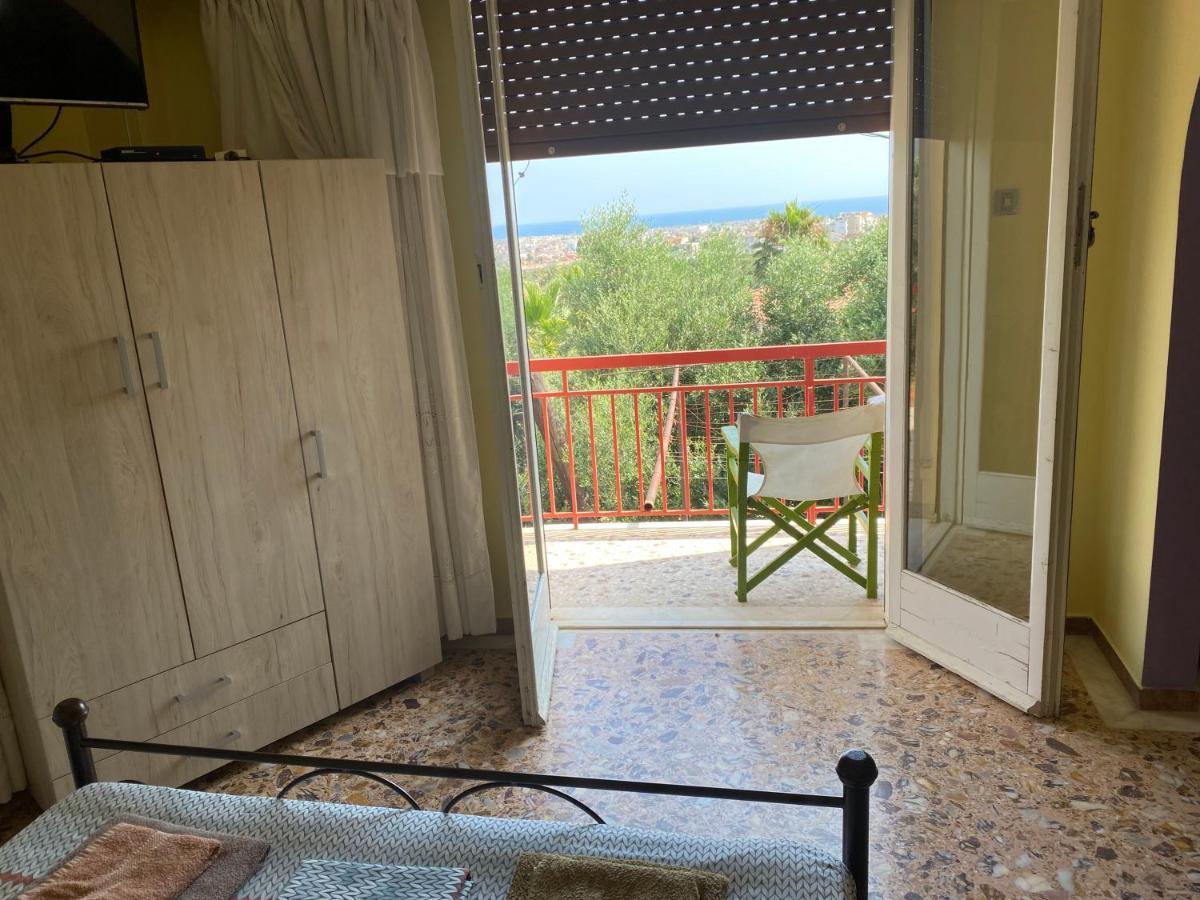 Anita'S Hosting Apartment Kalamata Exterior photo